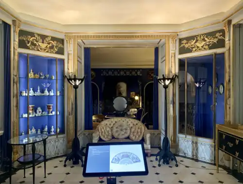 The boudoir of fashion designer Jeanne Lanvin (now in the Museum of Decorative Arts, Paris), by Armand-Albert Rateau, 1920-1922[267]