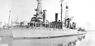 The flush-deck USS Sigourney (later HMS Newport) has no distinct forecastle or quarterdeck platform.