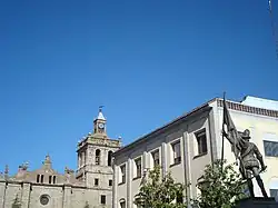 City plaza with statue of Pedro de Valdivia