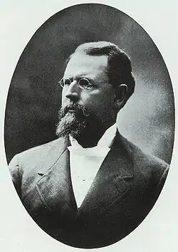 Portrait photograph of Prather