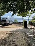 Kemping „Laacher See" - stanowisko z widokiem na jezioro