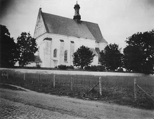 Kościół Św. Trójcy przed 1939 r. (widok z boku)