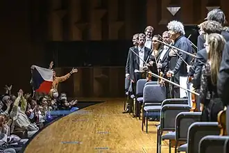 Koncert v&nbsp;ósacké Symphony Hall