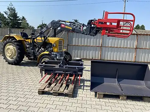 ładowacz czołowy z euroramką i osprzętem