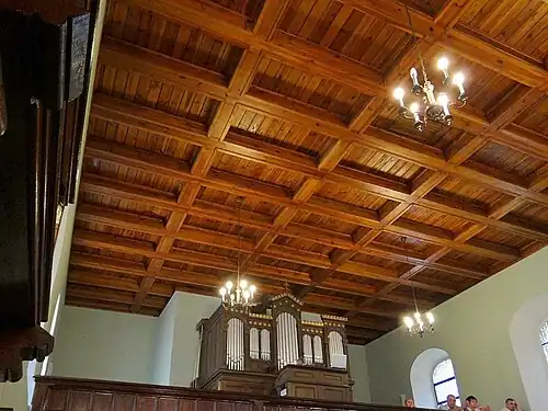 Sklepienie i prospekt organowy