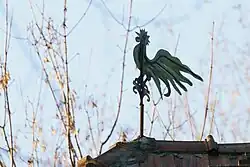 Kogucik na dachu domu państwa Książków, był pierwowzorem logo Cepelii