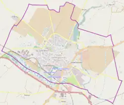 Mapa konturowa Środy Wielkopolskiej, blisko centrum po lewej na dole znajduje się punkt z opisem „Osiedle Jagiellońskie”