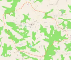 Mapa konturowa Świątników Górnych, po lewej znajduje się punkt z opisem „Muzeum Ślusarstwa w Świątnikach Górnych”