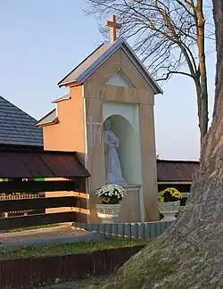 Kapliczka przykościelna