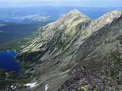 Żółta Turnia i Czarny Staw Gąsienicowy – widok z Koziego Wierchu