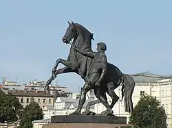 Most Aniczkowa w Sankt Petersburgu – rzeźba konna