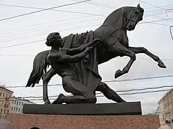 Most Aniczkowa – rzeźba konna