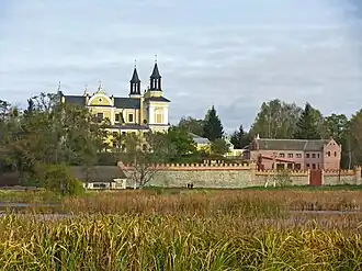 Rzeka Chomora i kościół św. Anny