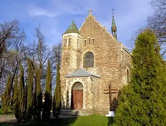 Fasada kościoła w Trybuchowcach