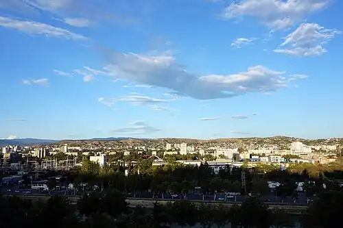 widok z wysokości budynku na miasto, 2016