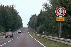 ograniczenie prędkości do 90 km/h na odcinku B258 przebiegającym przez terytorium Belgii