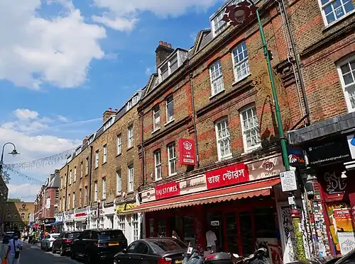 Widok wzdłuż Brick Lane﻿(inne języki)