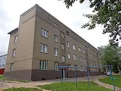 Dawny dom mieszkalny dla 18 rodzin oficerów Wojska Polskiego (2010)