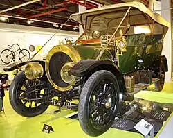 Maudslay podwójny faeton z okrągłą chłodnicą (1910)