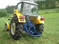 Tył Ursusa C-355M z 1975 roku