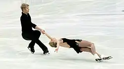 Spirala śmierci przodem wewnątrz (Ashley Cain / Joshua Reagan)