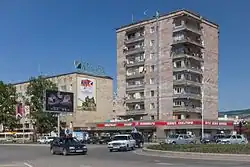 Budynki przy rondzie placu Wolności