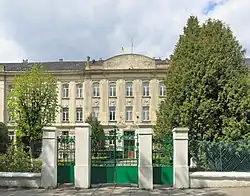 Dawne gimnazjum im. Antoniego Malczewskiego, obecnie gimnazjum im. Ołeha Romaniwa