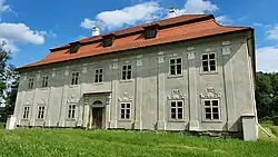 Odnowiony pałac w czerwcu 2022