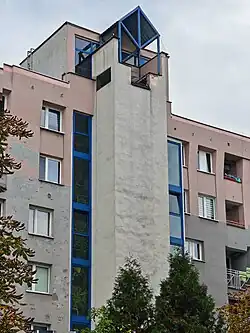 Zbliżenie na fasadę budynku