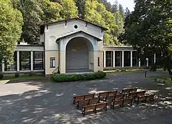 Muszla koncertowa w parku Zdrojowym w Dusznikach-Zdroju