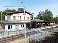 Budynek stacji i peron