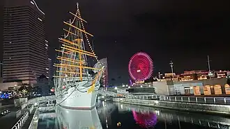 Nippon Maru w tle Cosmo Clock 21