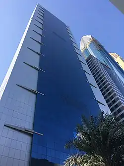 widok z dołu, po prawej: Rose Rotana Suites, 2017