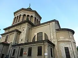 Prezbiterium i kopuła z zewnątrz