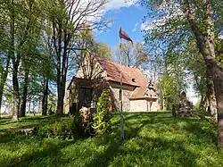 Kościół i jego otoczenie