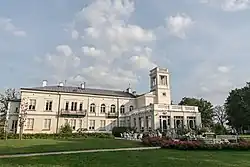 Pałac w Sannikach - widok od strony zachodniej