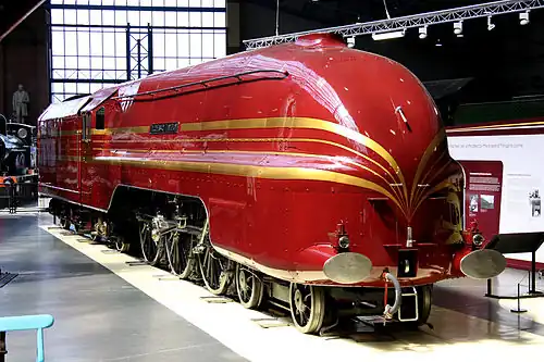 Lokomotywa klasy Coronation﻿(inne języki) (1937) w barwach LMS w National Railway Museum