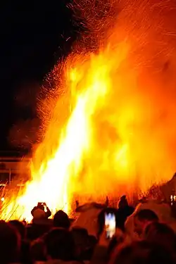 Symboliczne spalenie trumny (2024)