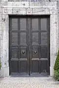 Katedra w Akwizgranie - brązowe dwuskrzydłowe drzwi, tzw. Wilcze Wrota  (Wolfstür) z ok. 800
