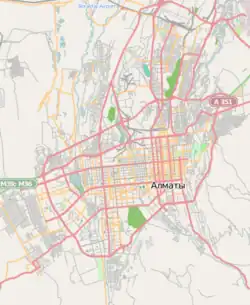 Mapa konturowa Ałmaty, blisko centrum na prawo znajduje się punkt z opisem „Ałmaty-2”