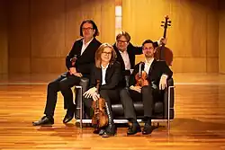 Altra Volta kwartet smyczkowy. Skrzypkowie - Jacek Dzwonowski, Jacek Heczko, altowiolistka - Aleksandra Marko-Lech, wiolonczelista - Michał Lech