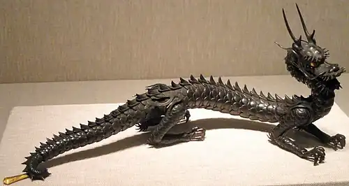 Smok (jizai-okimono)