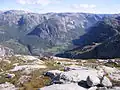Widok ze szlaku na Kjerag