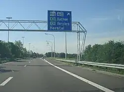 Wjazd na autostradę w kierunku południowym na węźle Fexhe-Slins (2007)