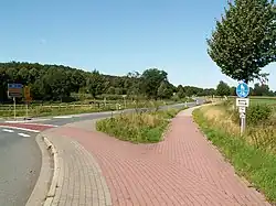 Koniec B218 na rondzie koło Ostercappeln