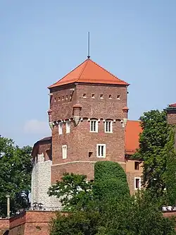 Baszta Złodziejska od południowego zachodu (z Bulwarów Wiślanych)