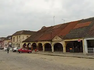 Bazar „Sub dughene”