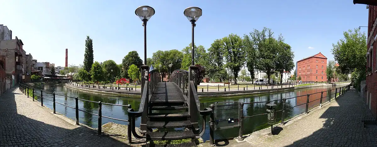 Widok z bulwaru nad Młynówką