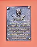 Tablica pamiątkowa pierwszego proboszcza parafii i budowniczego kościoła ks. Stanisława Woźniaka