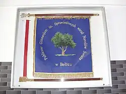 Sztandar Publicznego Gimnazjum im. Sprawiedliwych wśród Narodów Świata w Bełżcu